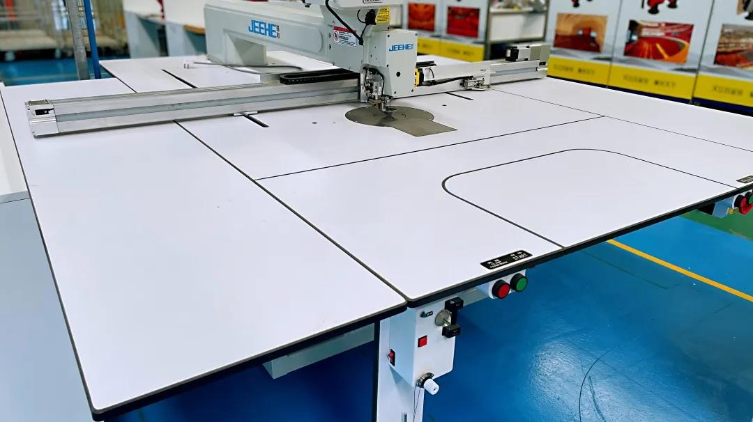 自动模板缝纫机